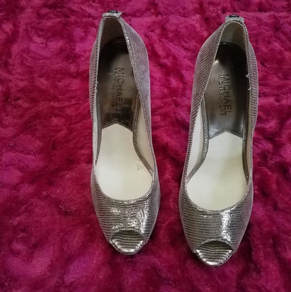 MICHAEL KORS METALLIC PEEP TOE STILETTO PUMPS - Picture 7 of 8